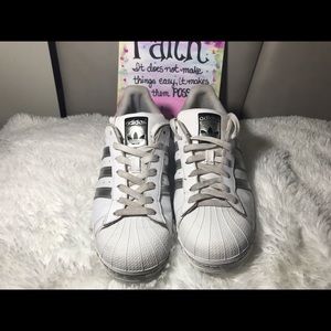 Adidas superstars